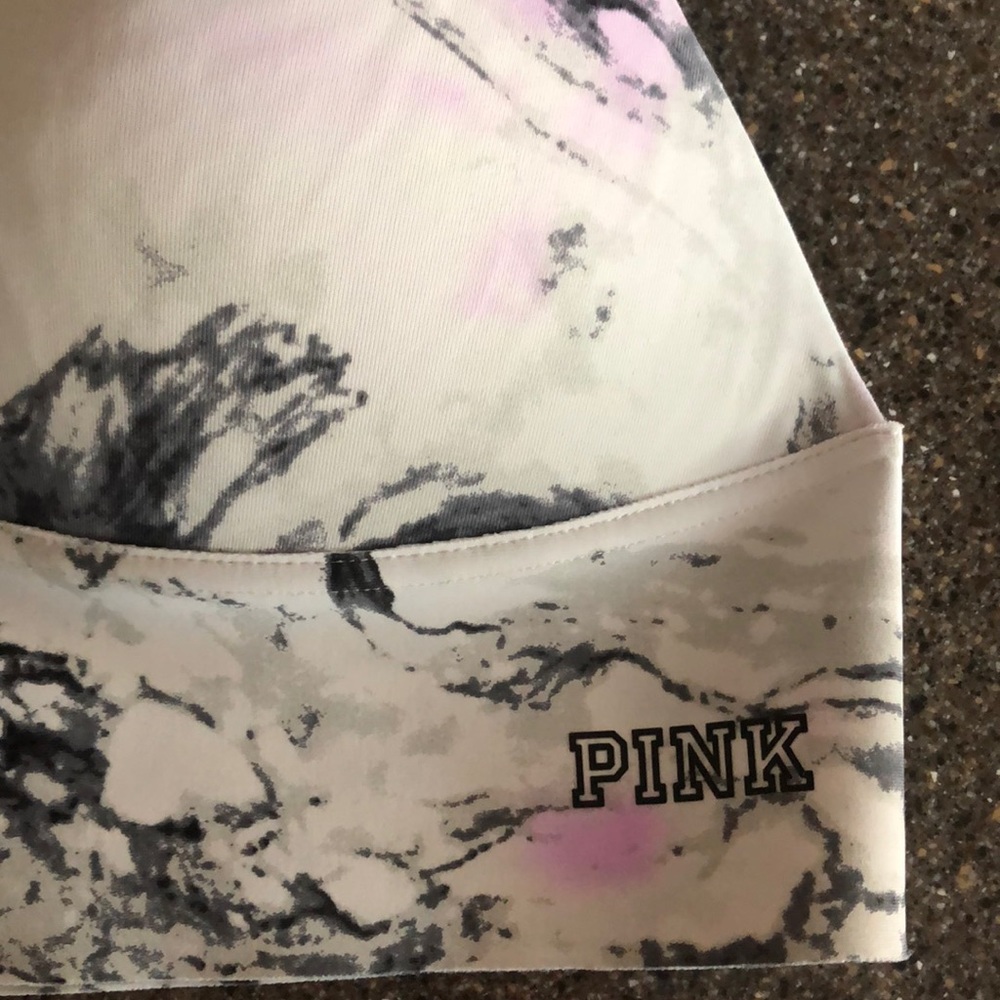 Link sports bra - Picture 2 of 3